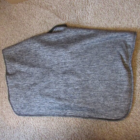 NWOT Calvin Klein Black Gray Cape Poncho Jacket One Size Zip Front Fleece Lined - Picture 3 of 3
